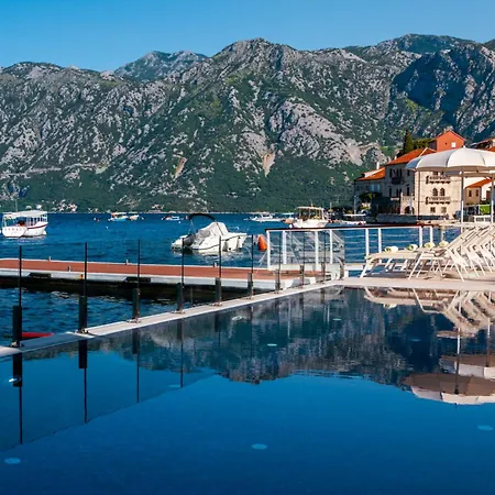 Heritage Grand Perast-2