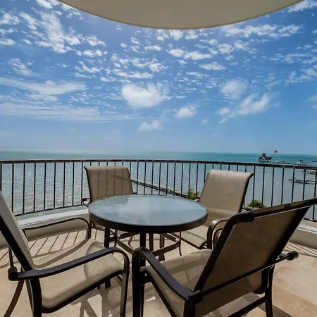 Diamante Beachfront Suites-3
