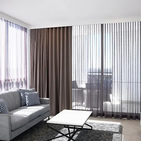 Meriton Suites Liverpool-3