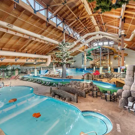 Three Bears Resort Waterpark Near Tomah Ascend Collection-3