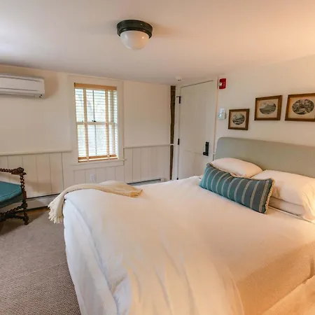 Hill Farm Inn - Manchester-2