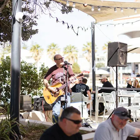 The Marina Hotel - Mindarie-3