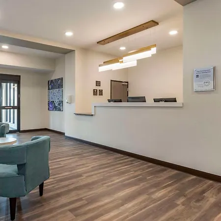 Mainstay Suites Waukee-West Des Moines-2