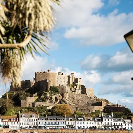 The Moorings Hotel & Restaurant-2