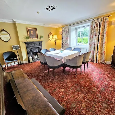 The Glenbeigh Hotel-2
