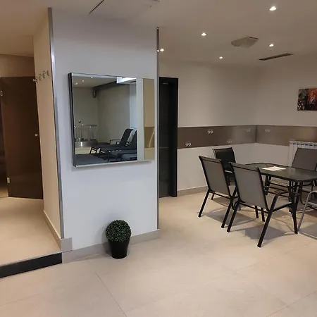 Hotel 99-3