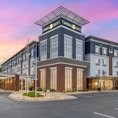 Cambria Hotel Minneapolis Maple Grove-3