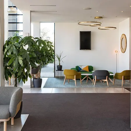 Holiday Inn - Marseille Airport By Ihg-3