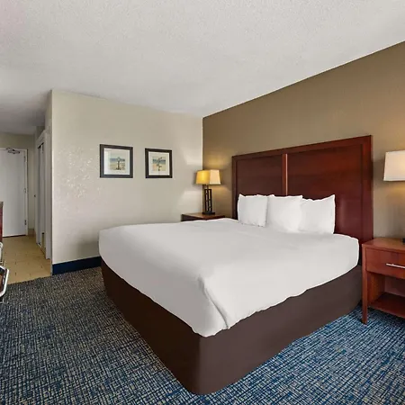 Comfort Inn On The Ocean-3
