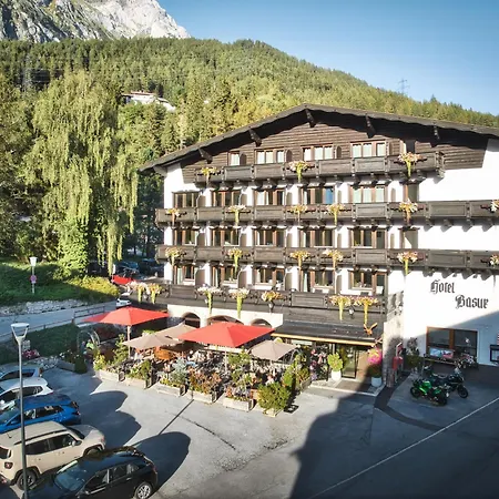 Berghotel Basur-3