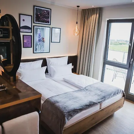 Weinzuhause Hotel-Restaurant-Vinothek-3