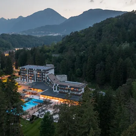 Grand Hotel Terme Di Comano-3