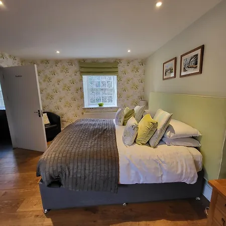 The Manifold Inn Hotel-2