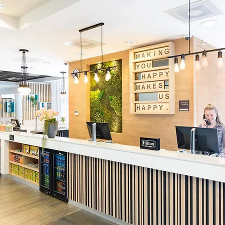 Hampton By Hilton Amsterdam Airport Schiphol-3