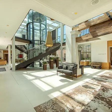 Hotel Chais Monnet & Spa-3
