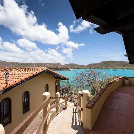 Secret Harbour Boutique Hotel And Marina-2