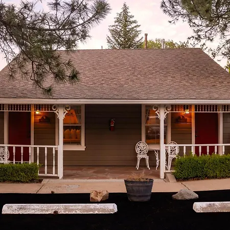Prescott Pines Inn-2