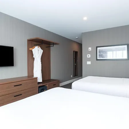Sandman Signature Sherwood Park Hotel-3
