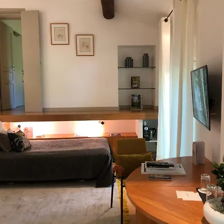 Hotel Château Des Alpilles-2