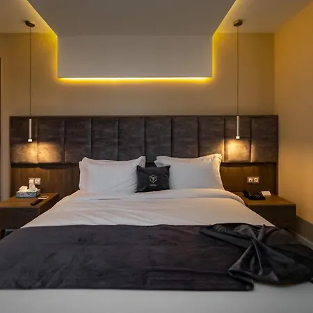 Ad Hotel Pont D'Hydra-3