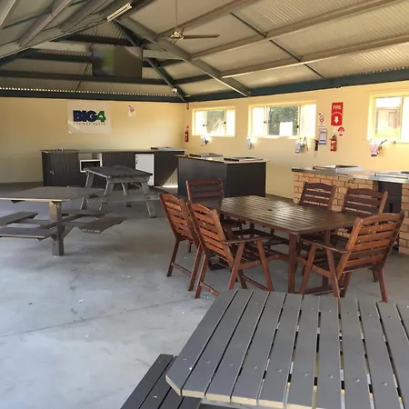 Big4 Shepparton Park Lane Holiday Park-2
