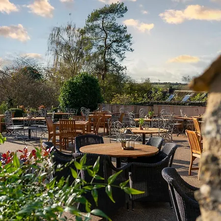 The George Inn & Plaine-2