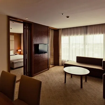 Sunee Grand Hotel And Convention Center-3