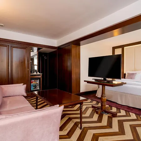 Hotel International-3