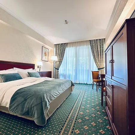 Lux Garden Hotel-3