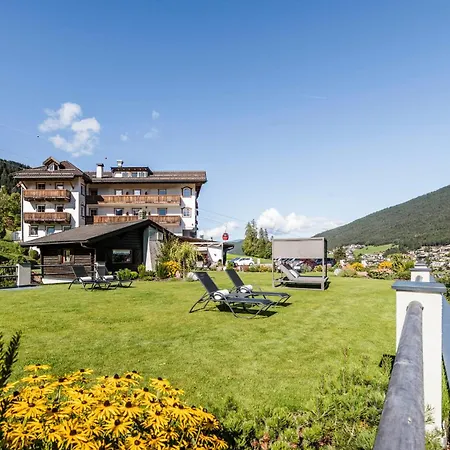 Rainell Dolomites Retreat-3