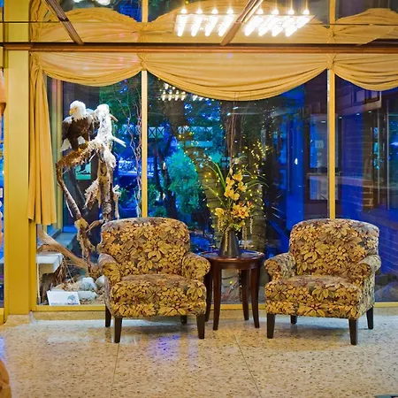 Crest Hotel-3