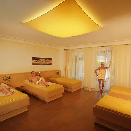 Hotel Preishof-3