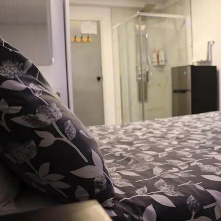 Amr Hotel Inc-2