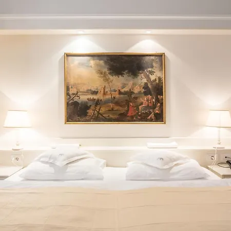 Hotel Elephant-2