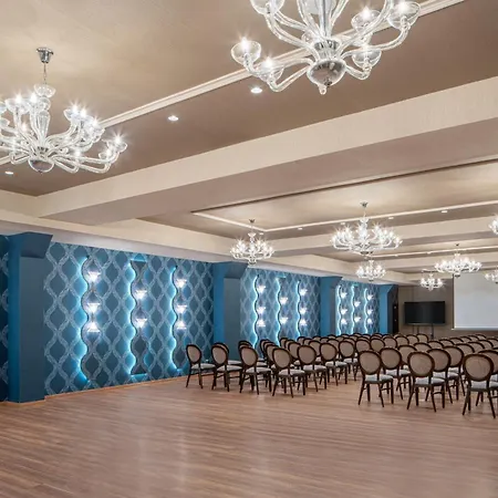 Sky Blue Hotel & Spa-3