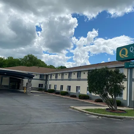 Quality Inn & Suites West Bend-2