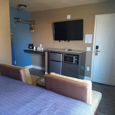 Rodeway Inn And Suites Near Coachella-2