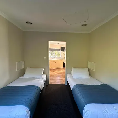 Pohara Beach Top 10 Holiday Park-2