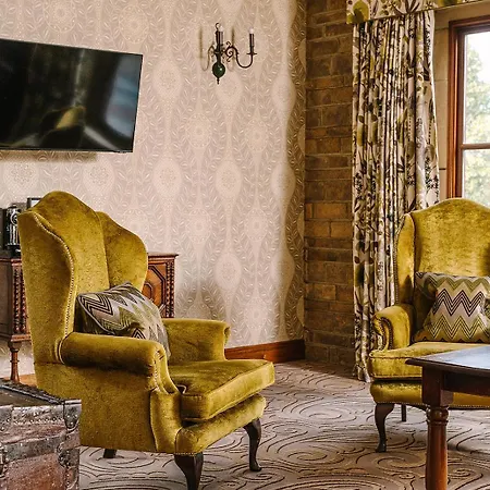 South Lodge-3