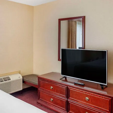 Quality Inn & Suites Edmonton International Airport-3