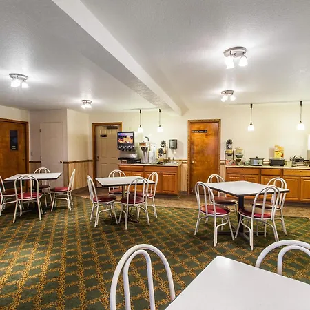 Quality Inn & Suites Goldendale-2