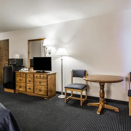 Quality Inn & Suites Goldendale-3