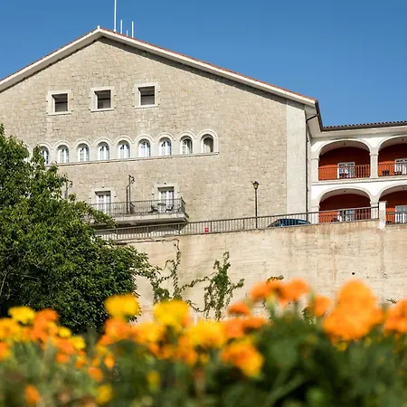 Parador De Vic-Sau-3