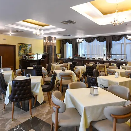 Hotel Saturn-2