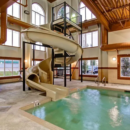 Clarion Pointe-3