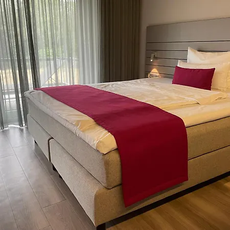 Schlosshotel Monrepos-2