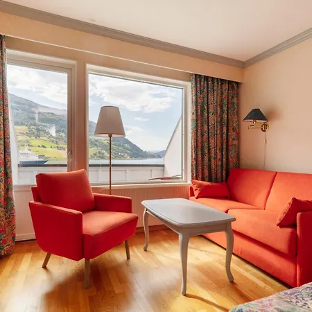 Olden Fjordhotel-3