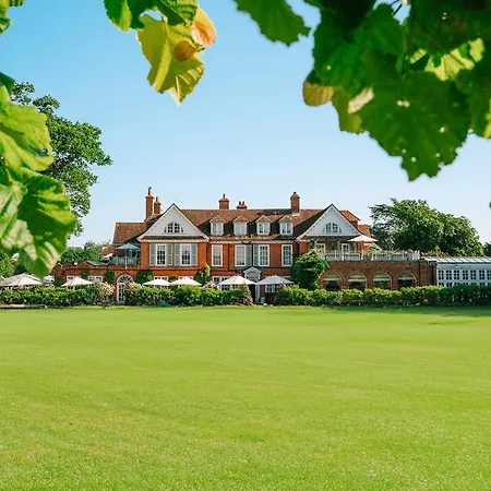 Chewton Glen Hotel - An Iconic Luxury Hotel-3