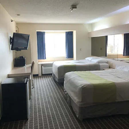 Chadron Inn & Suites-3