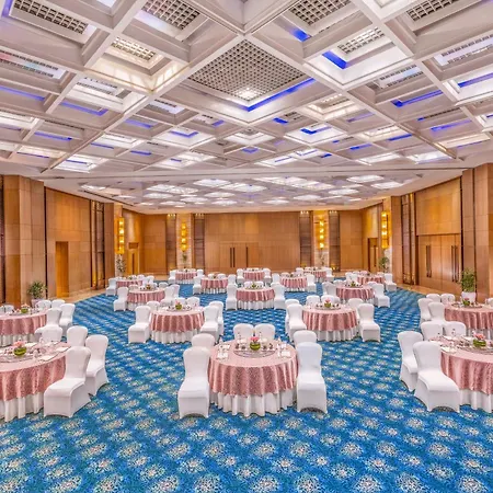 The Leela Ambience Convention Hotel Delhi-2